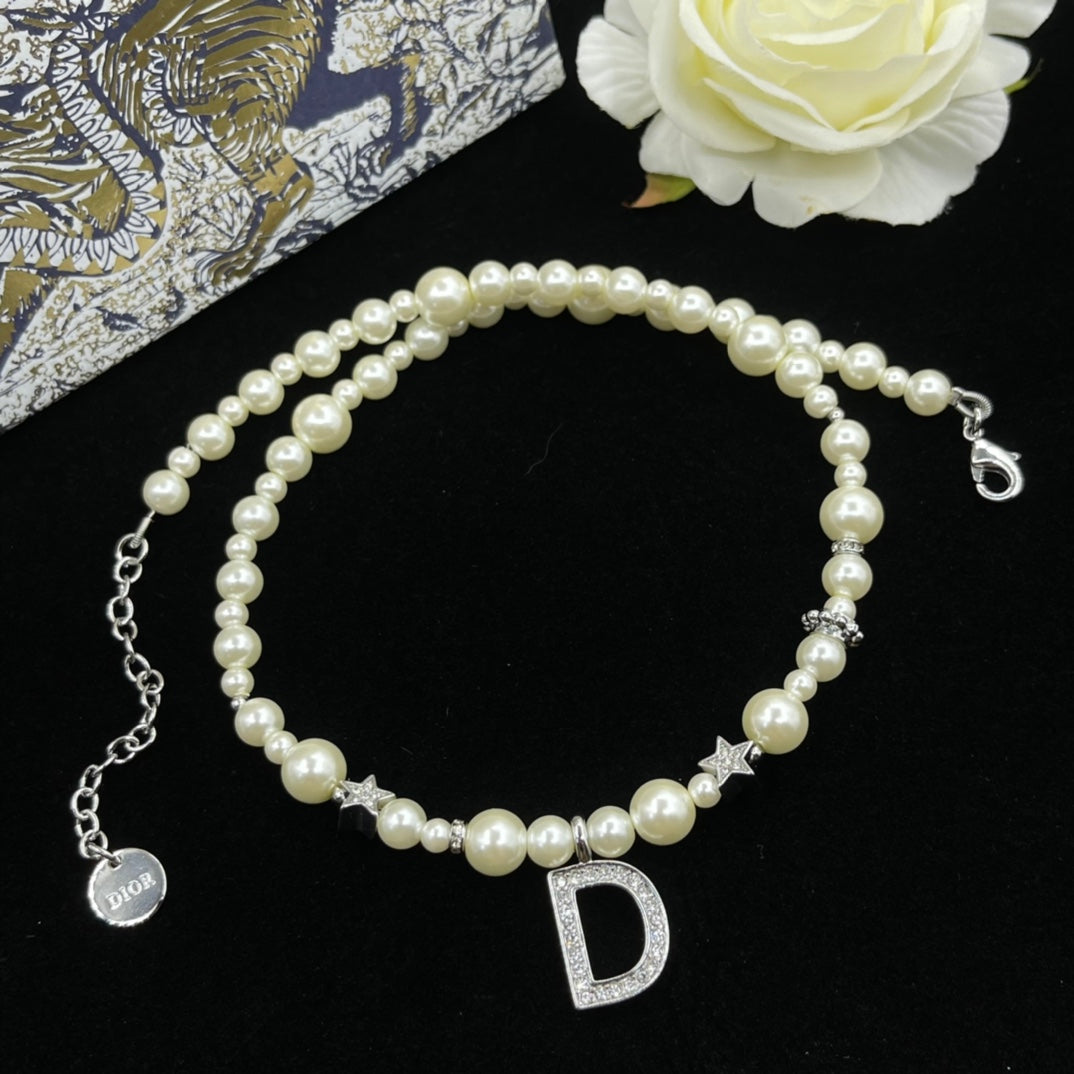 14D984XDE Stylish Necklaces