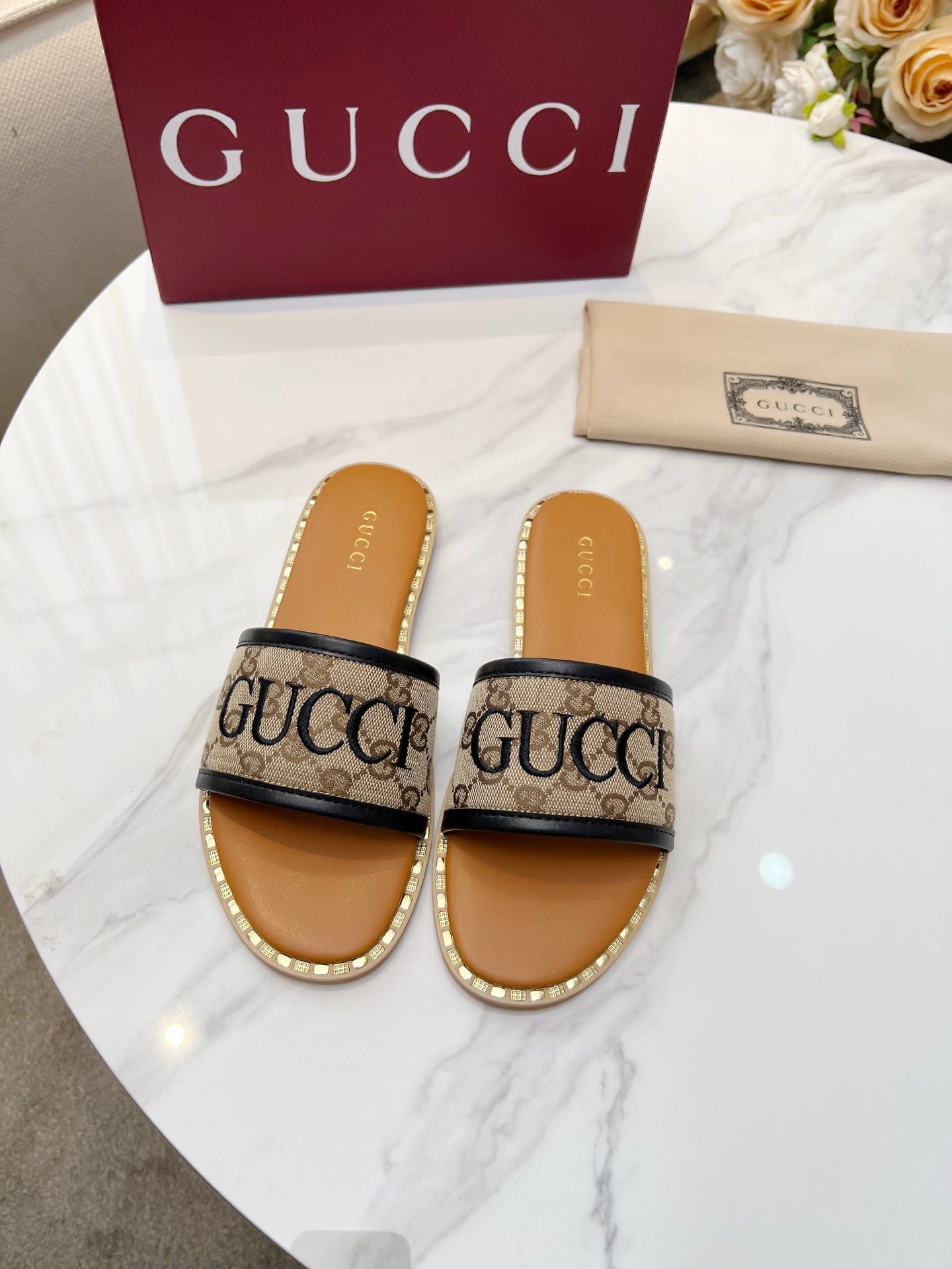 255QB29ZDE Stylish leather Slippers