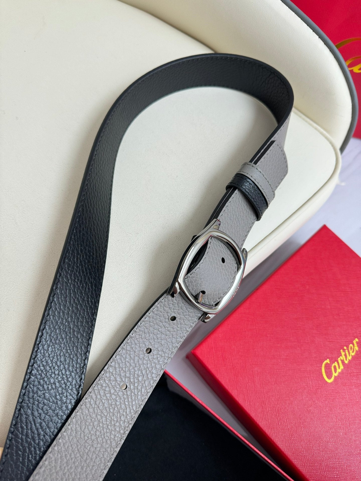 1WK173PDE Stylish High quality belt With full package