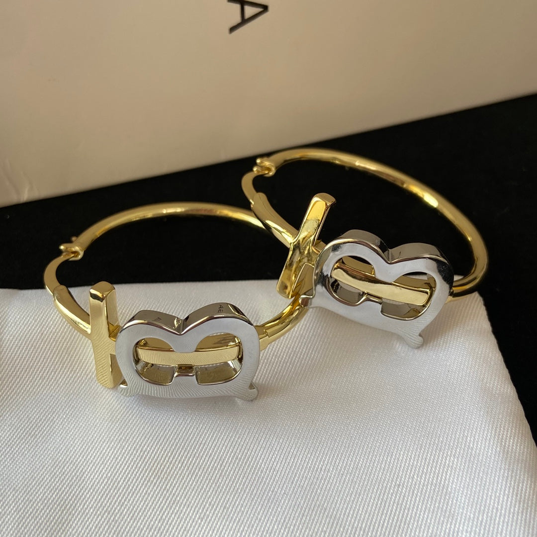 14A466XDE Stylish Earrings Bracelets Necklaces