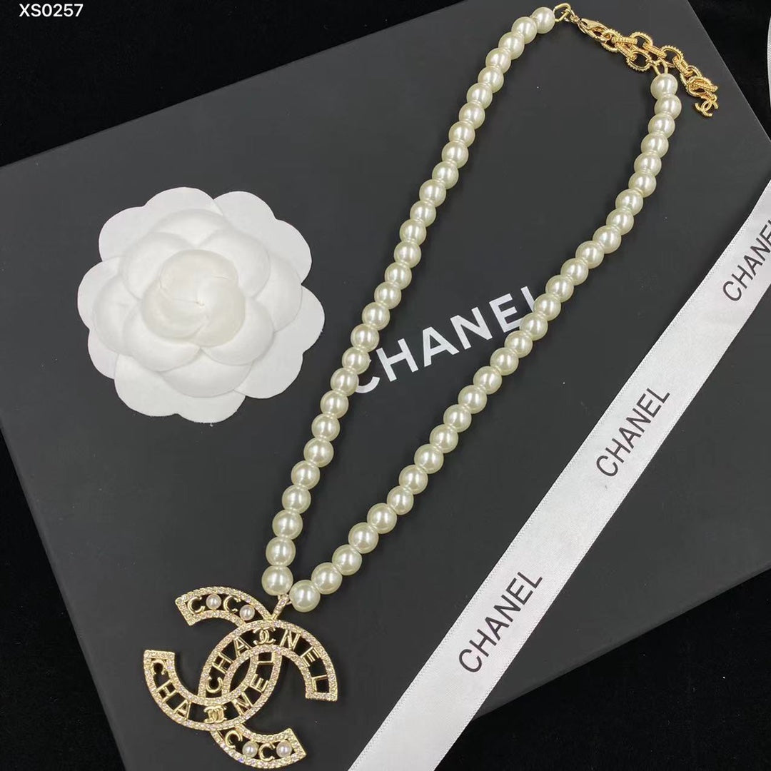 175RC83XDE Stylish Necklace