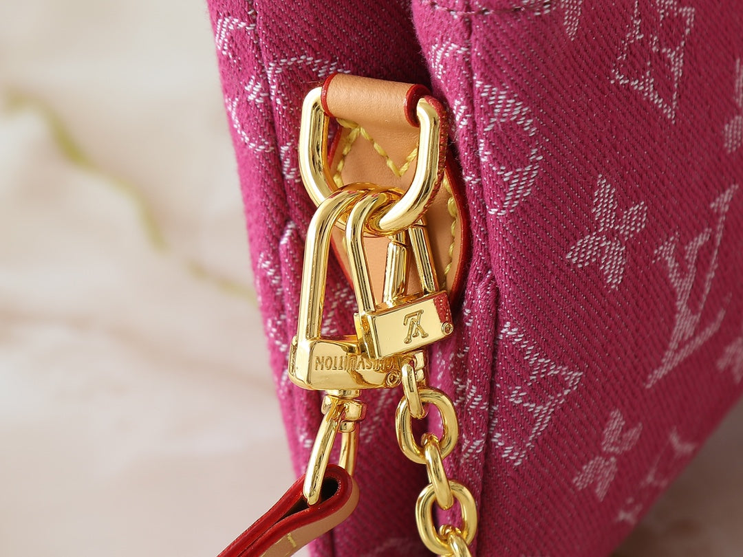 15RE31BDE Stylish bag
