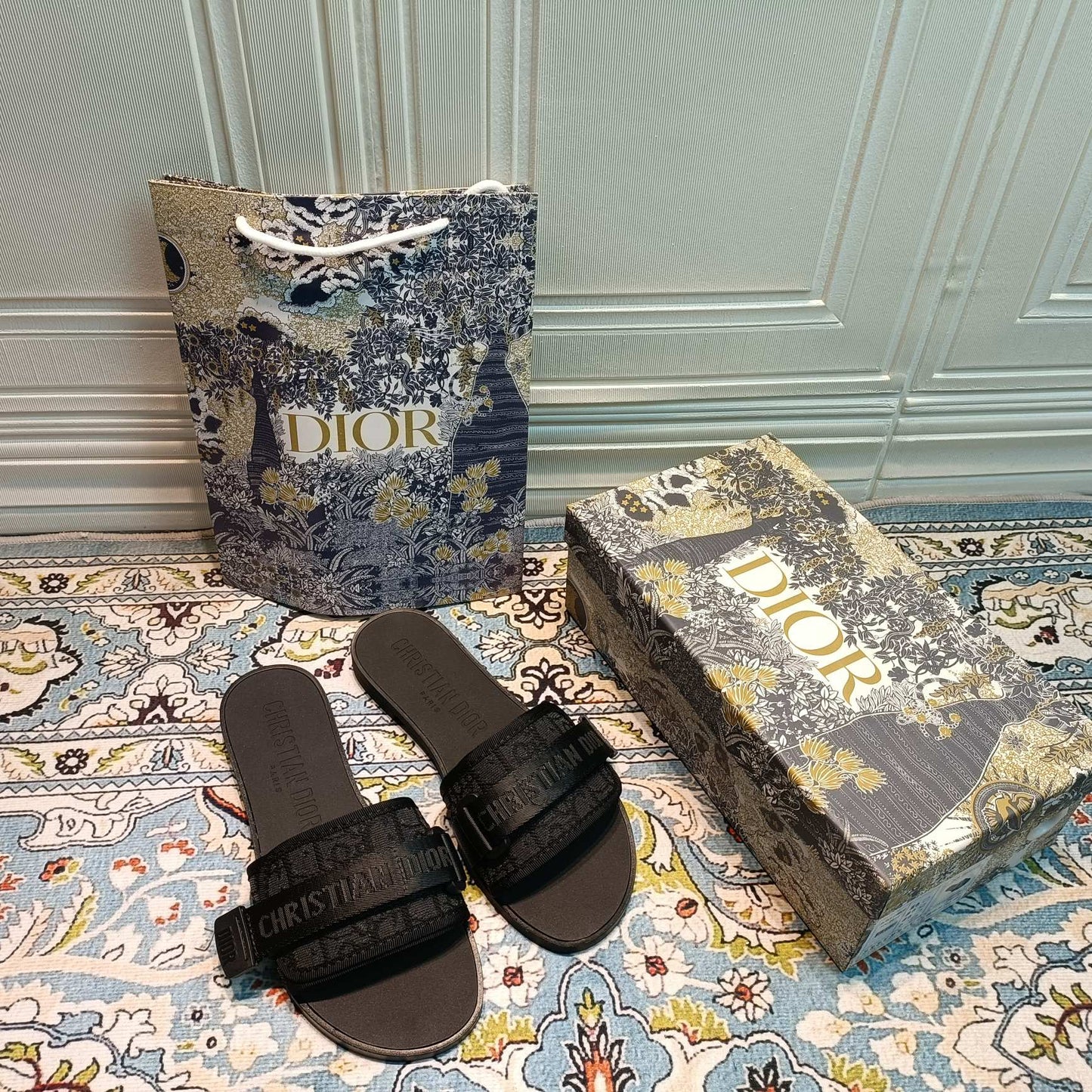 14D20ZDE Stylish Slippers