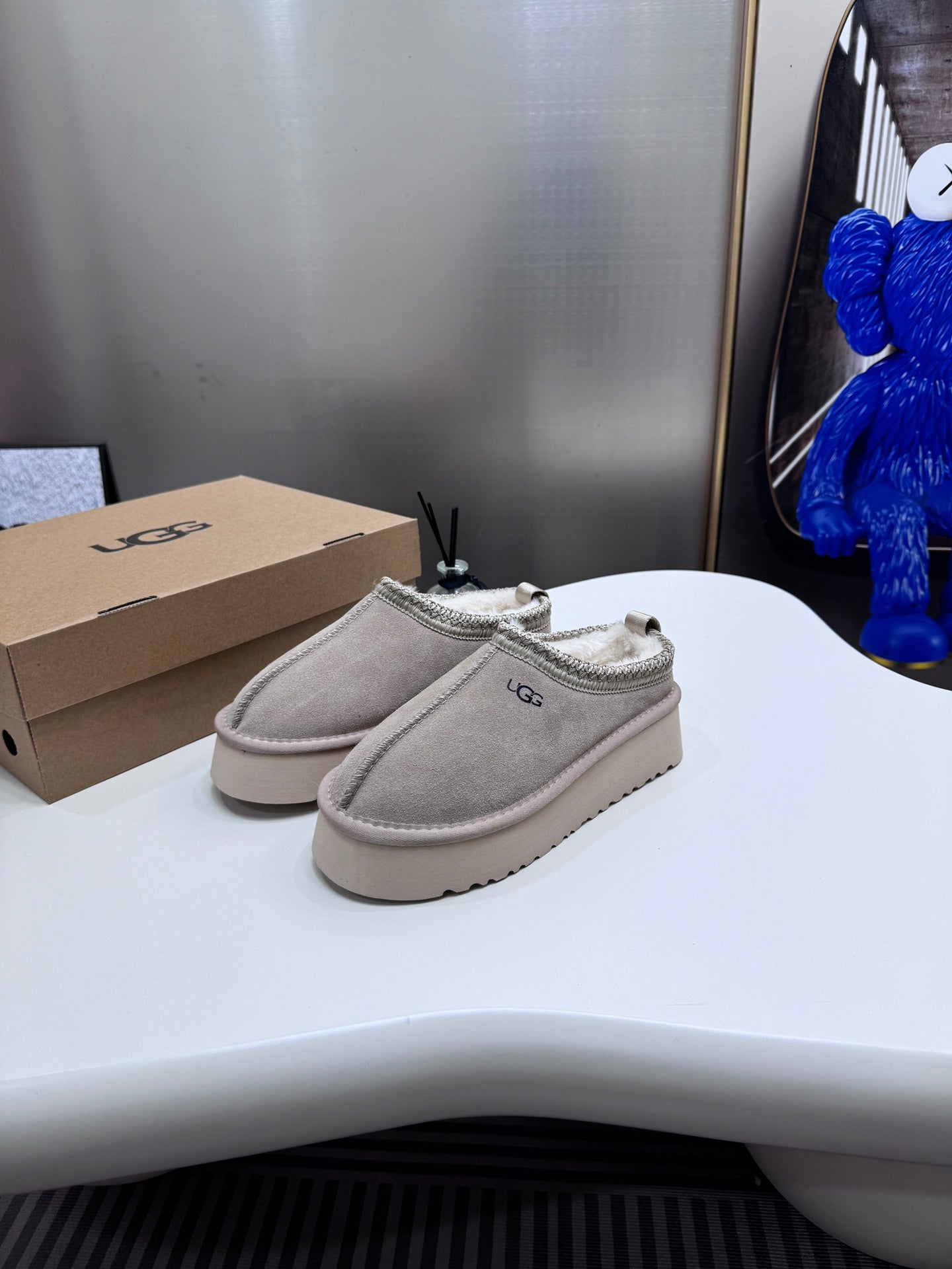 1LU13ZDE Stylish snow boots
