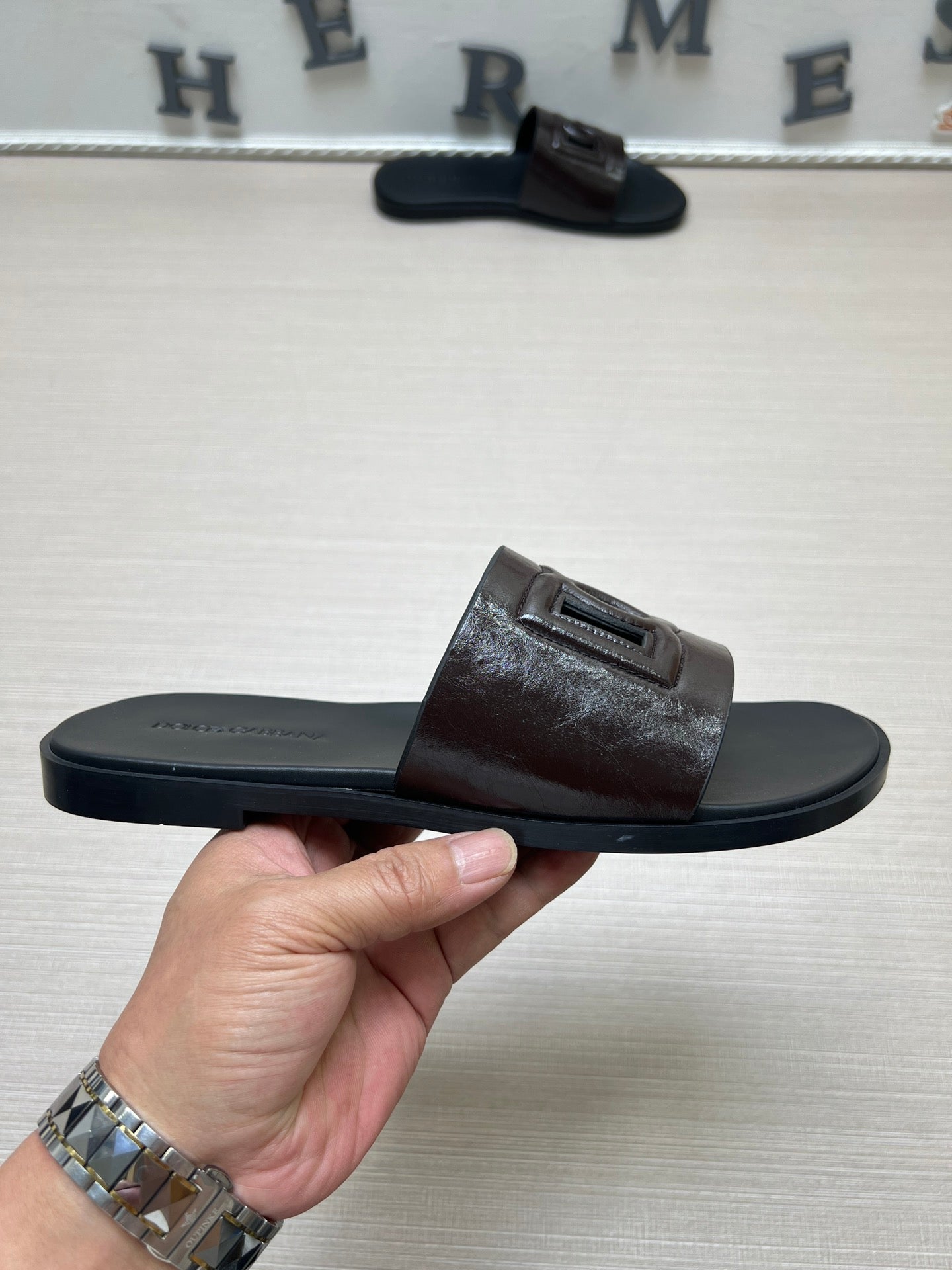54A64ZDE Stylish slippers