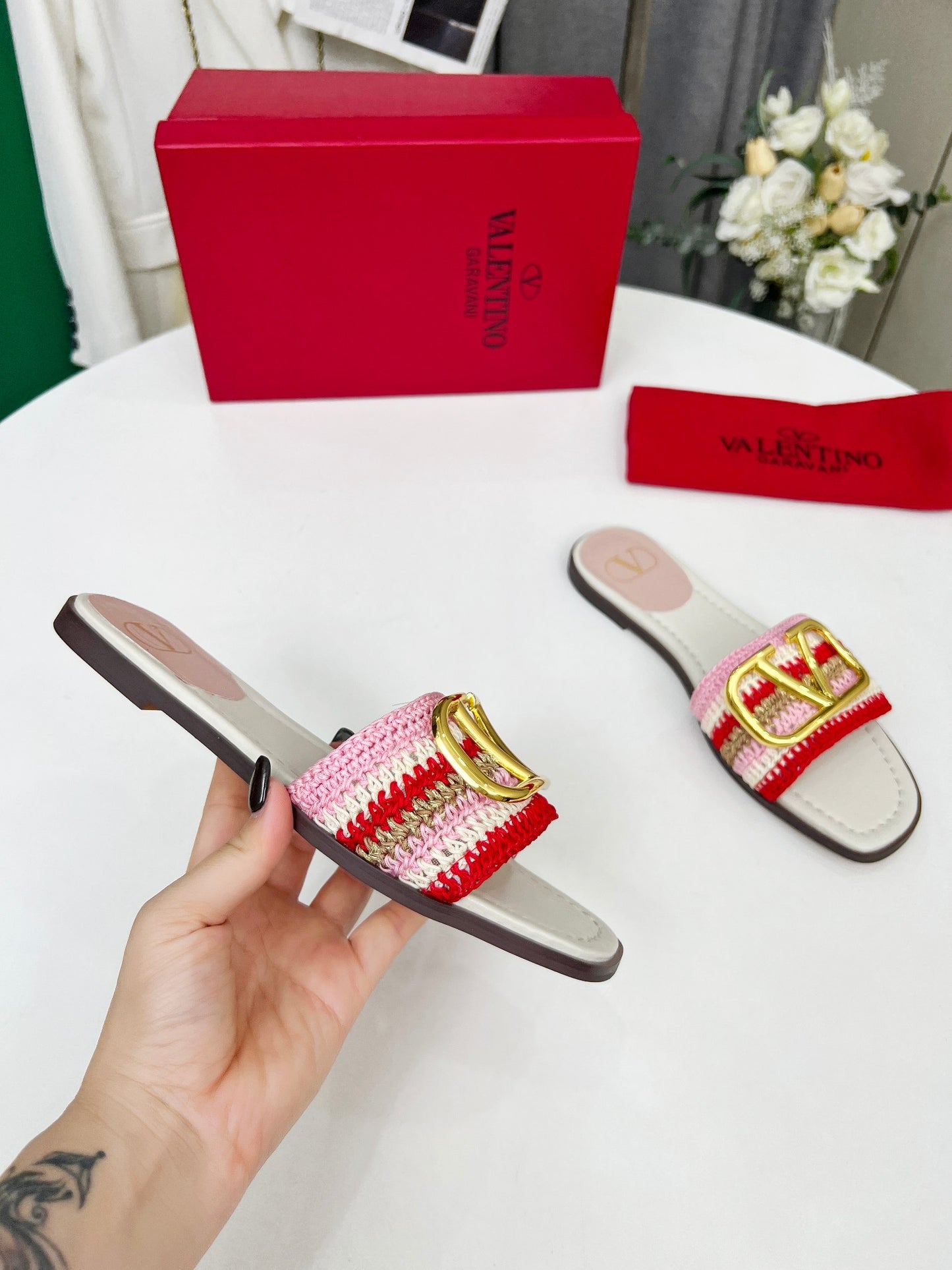 255QVL31ZDE Stylish leather Slippers