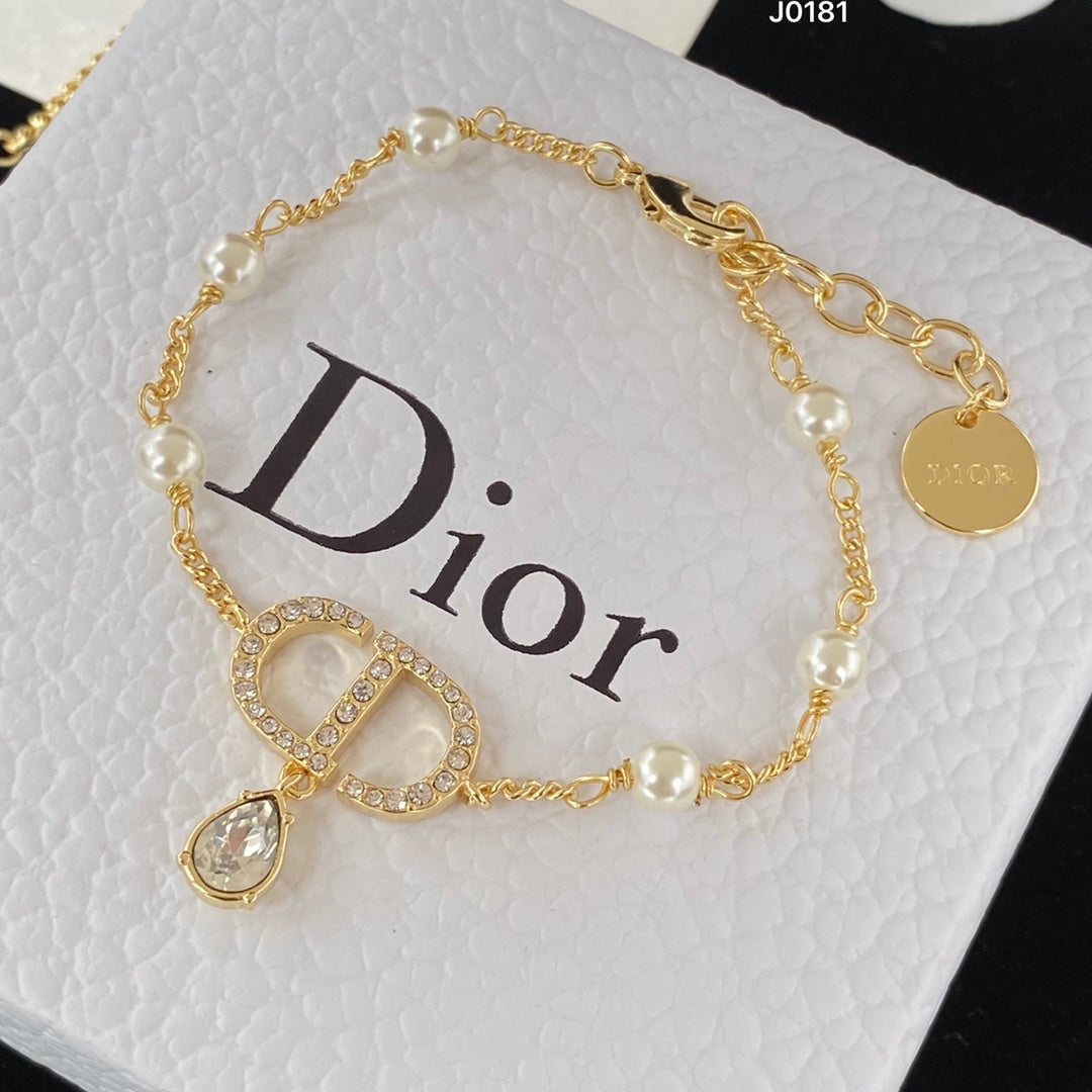 14D254XDE Stylish Rings Earring Bracelets Necklaces