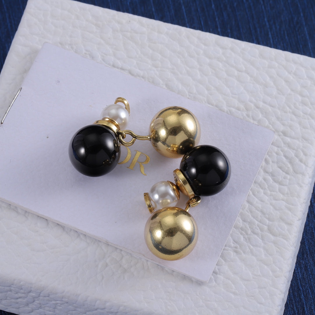 14D775EDE Stylish Earrings
