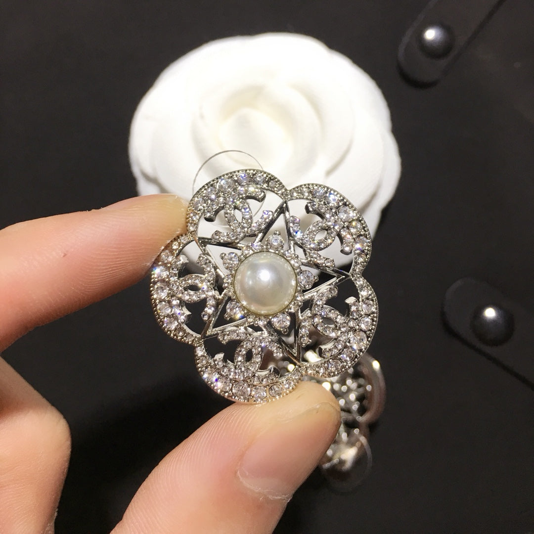 1YC45EDE Stylish Earrings