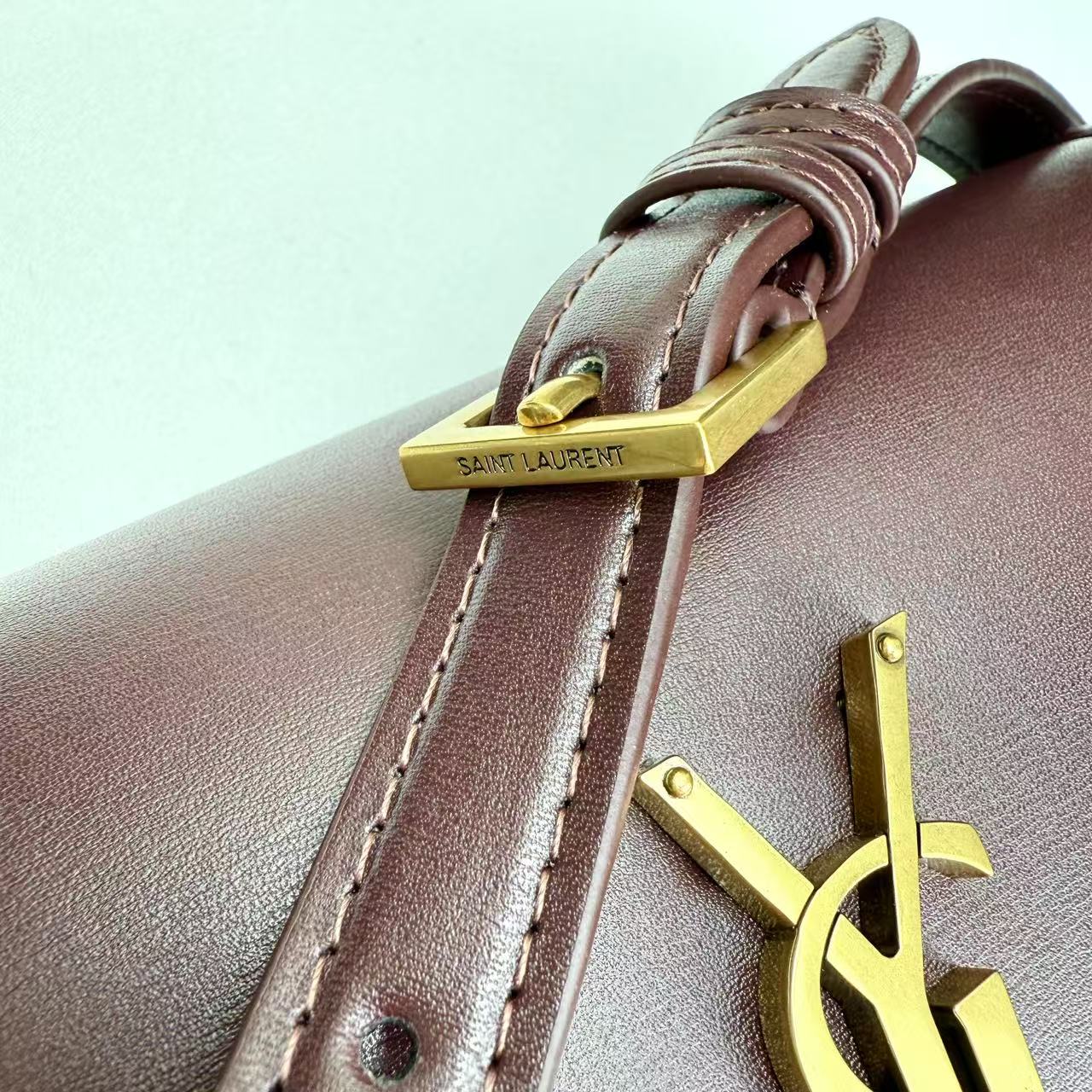 15RSL54BDE Stylish leather bag