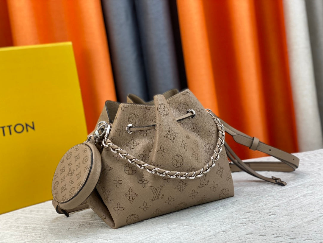 165NE98BDE Stylish leather bag