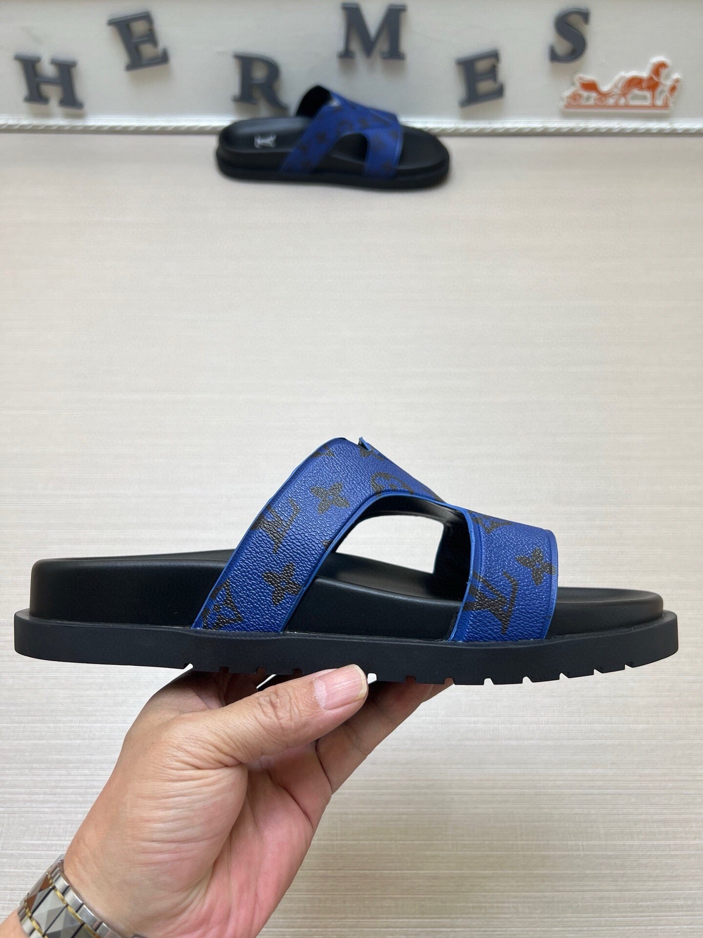 5LE228ZDE Stylish Slippers