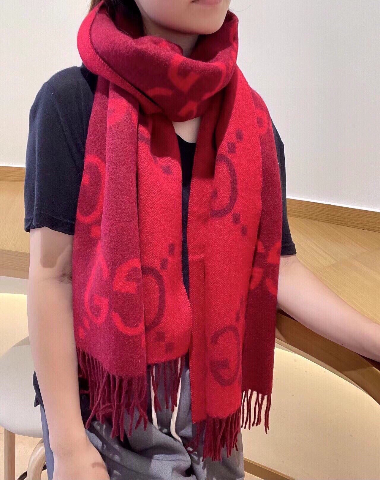 175RB28WDE Stylish Winter Scarves