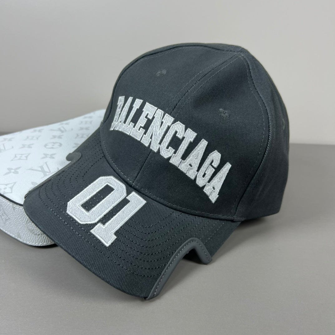 125ZJ525MDE Stylish hats