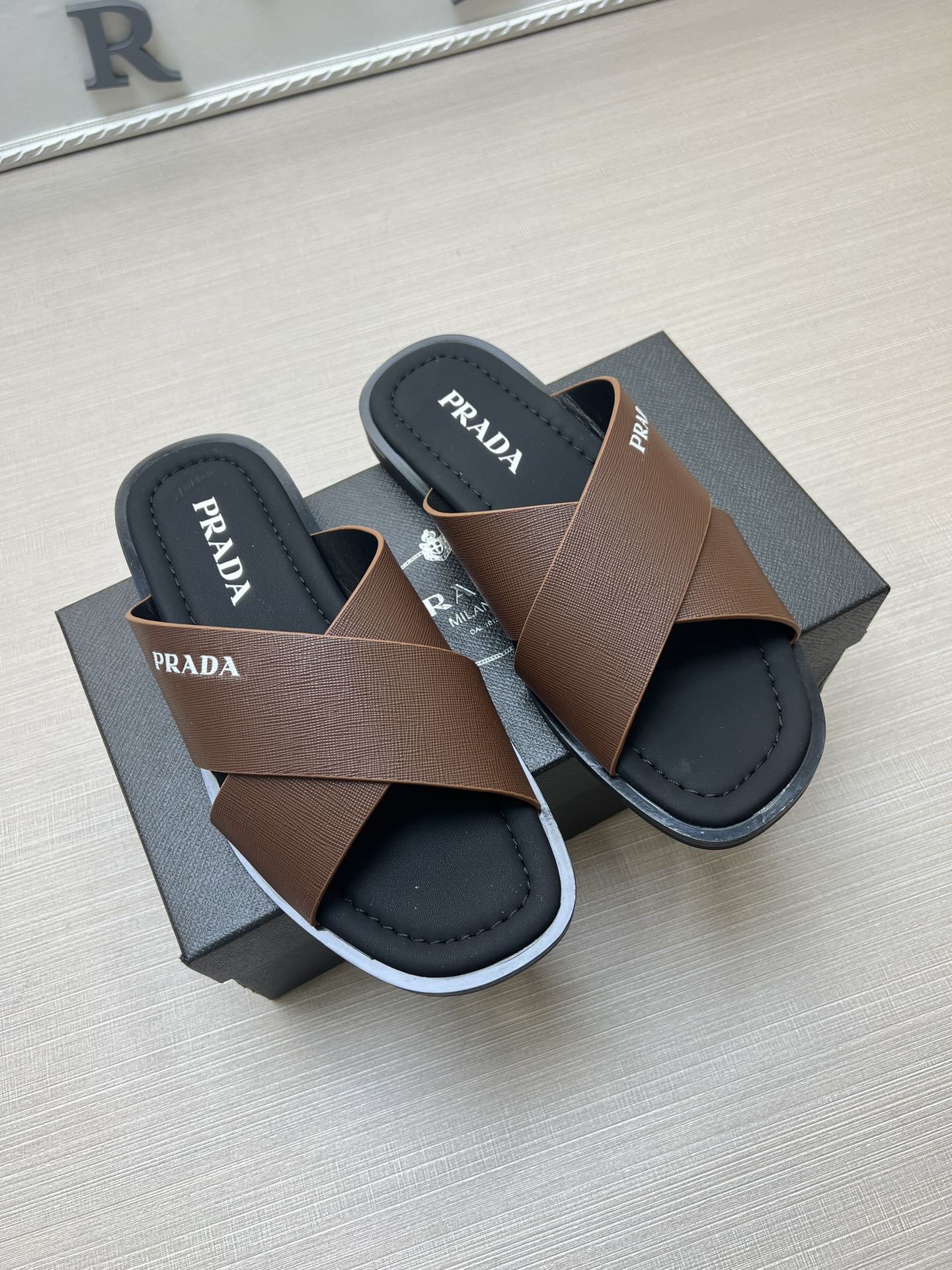 54PD76ZDE Stylish slippers