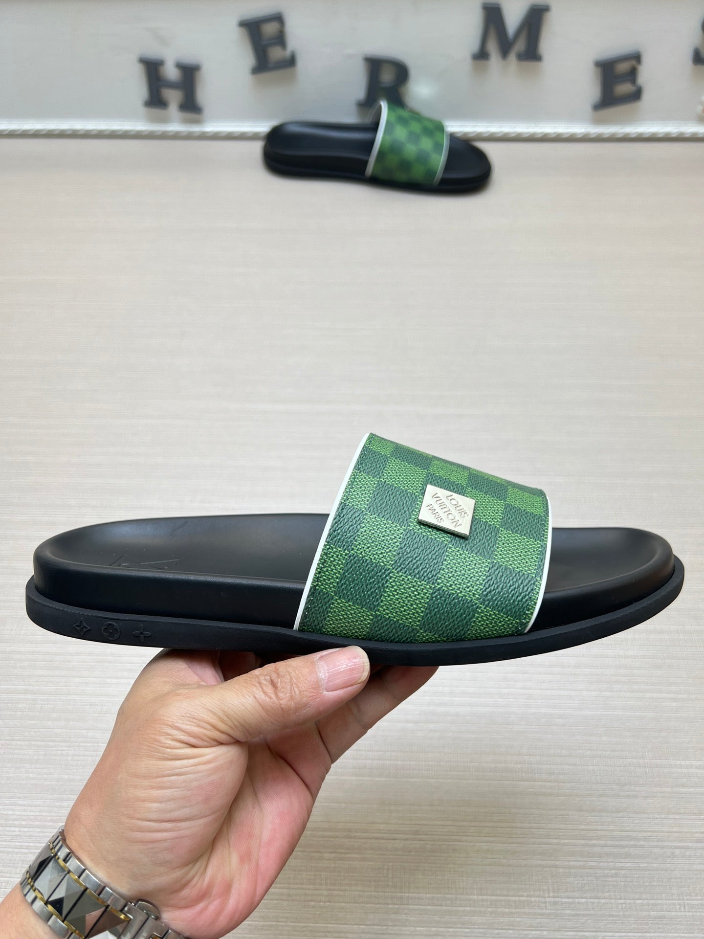 54E69ZDE Stylish slippers