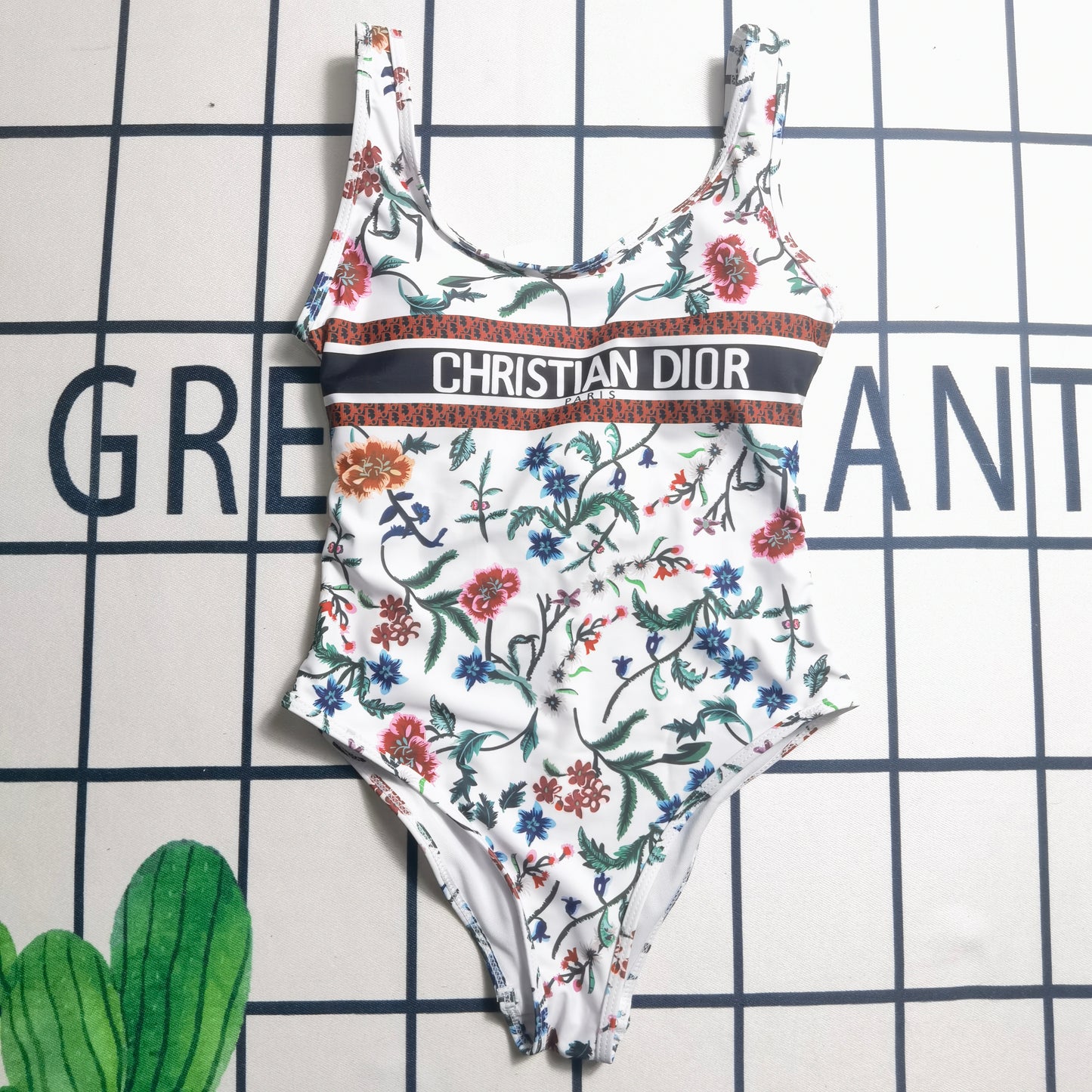 14D105YDE Stylish Bikini swimsuit