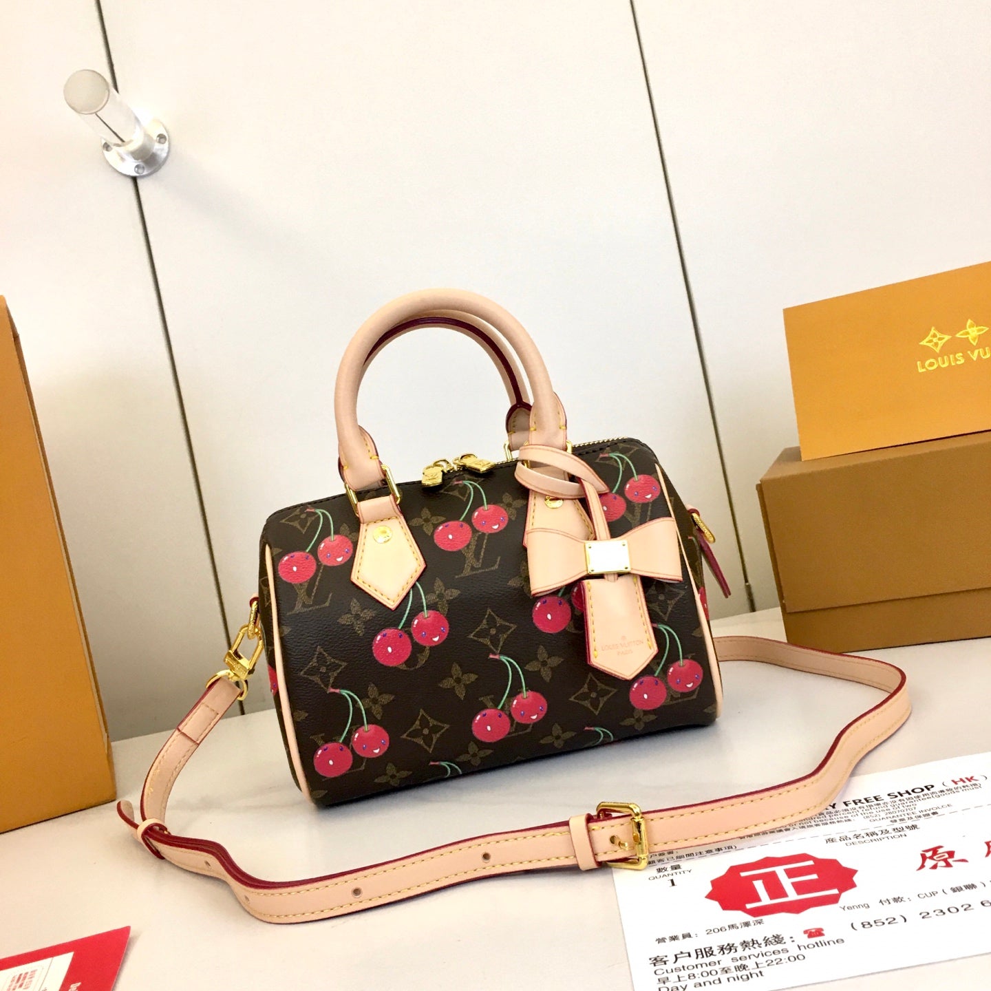 15RE28BDE Stylish bag