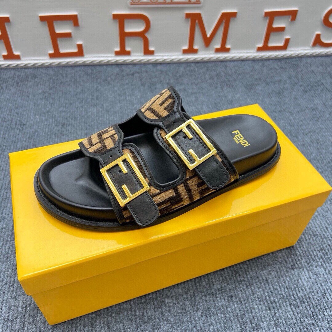 54F38ZDE Stylish slippers