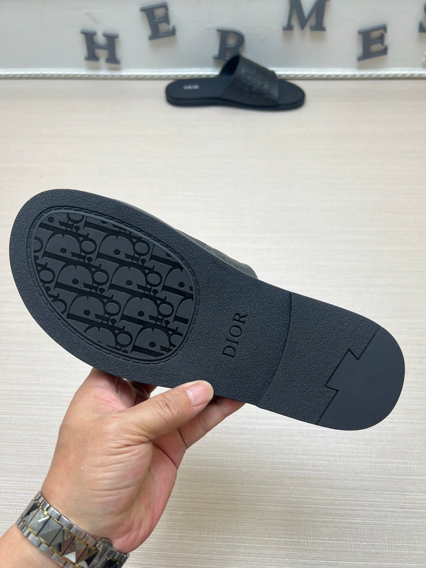 54D80ZDE Stylish slippers
