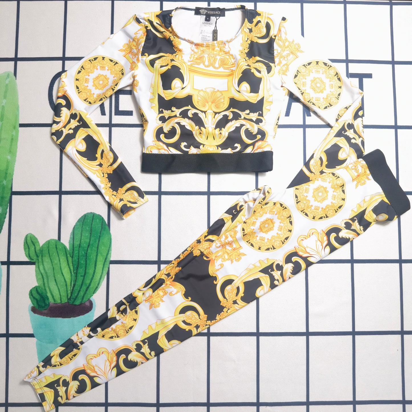 14V137YDE Stylish Long sleeve swimsuit