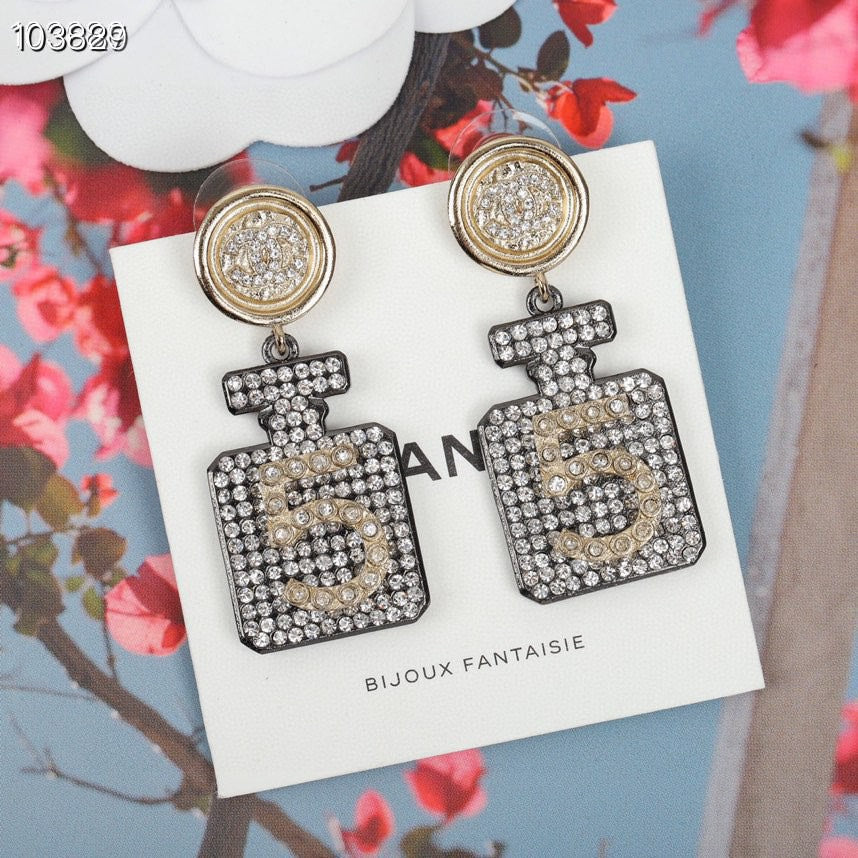 1NC237EDE Stylish Earrings