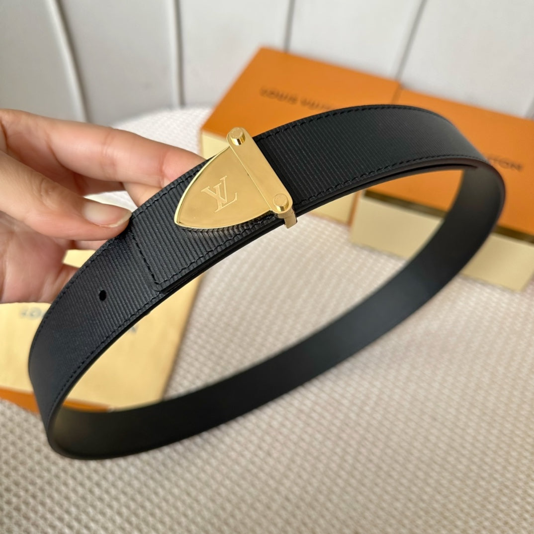 14E136PDE Stylish High quality belt With full package