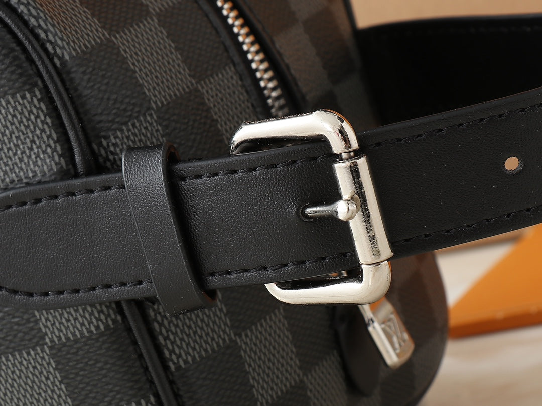 15RE69BDE Stylish leather bag