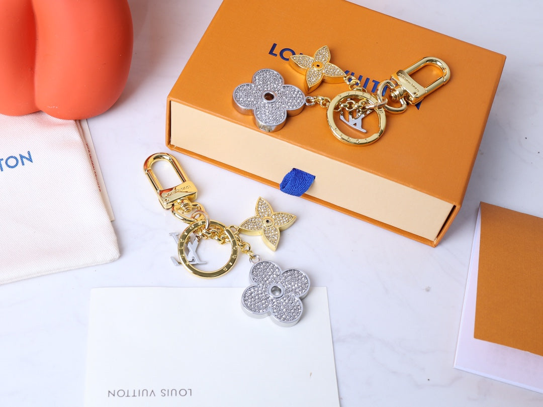 1E6ADE Stylish Keychains