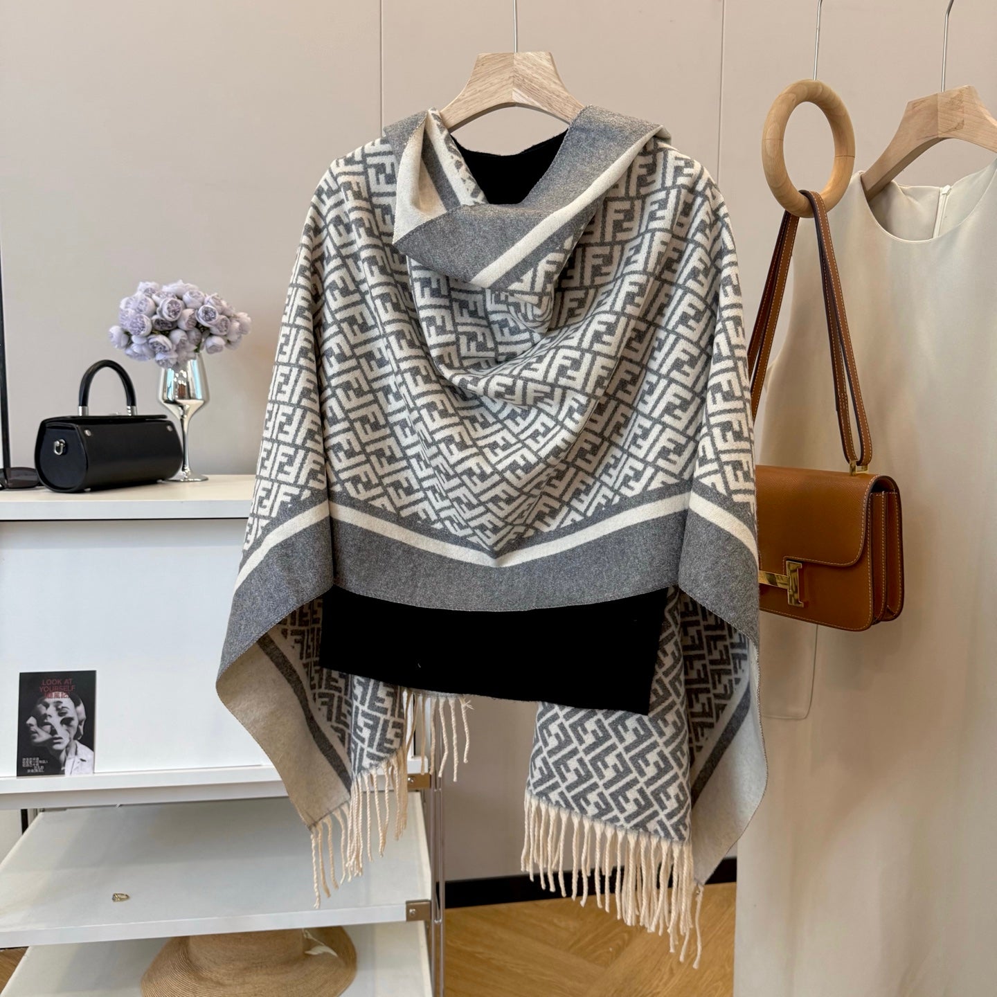 185ZF60WDE Stylish Winter Scarves