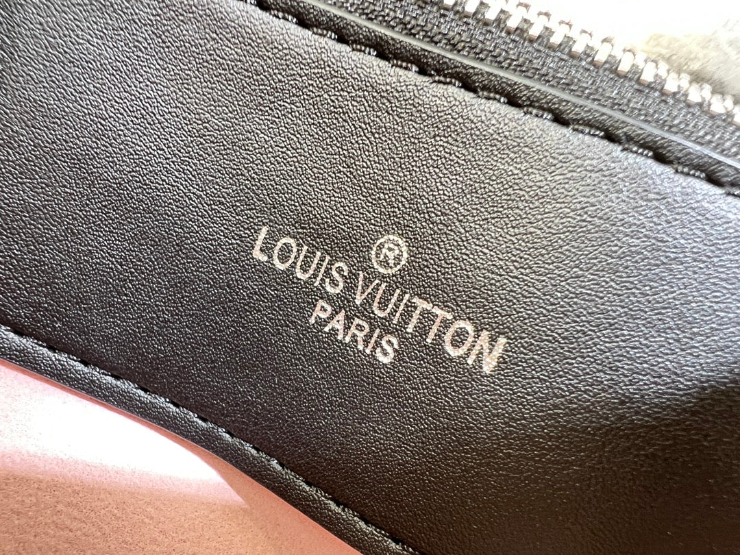 15XE13BDE Stylish leather bag)