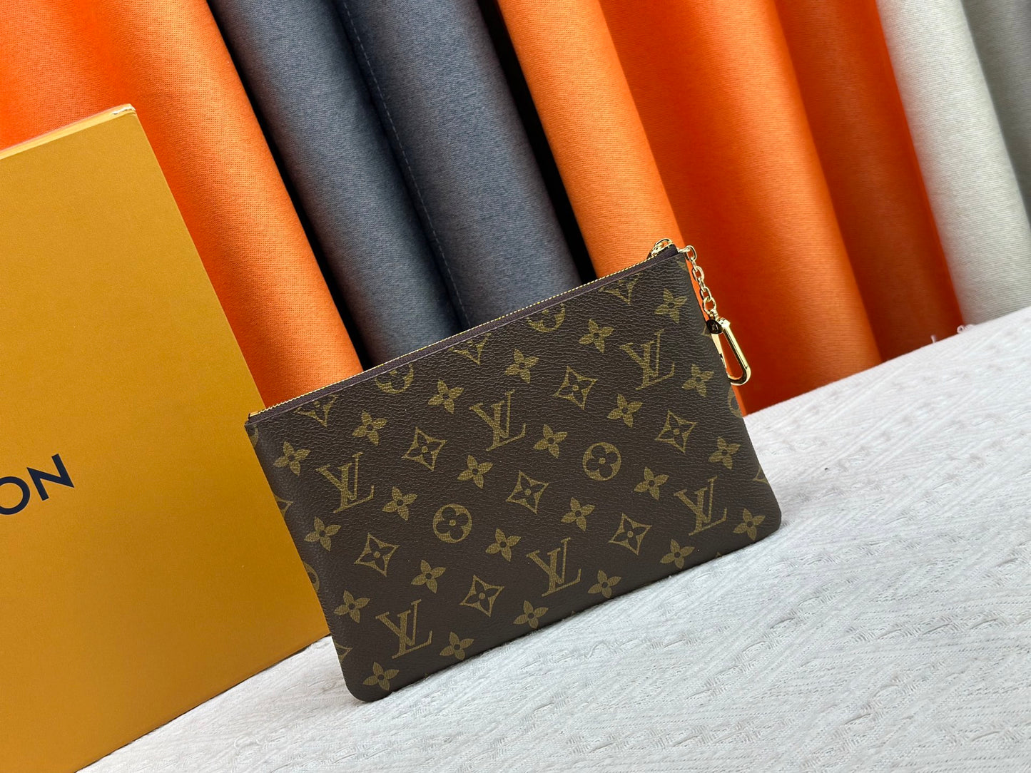 195NE10BDE Stylish Wallets