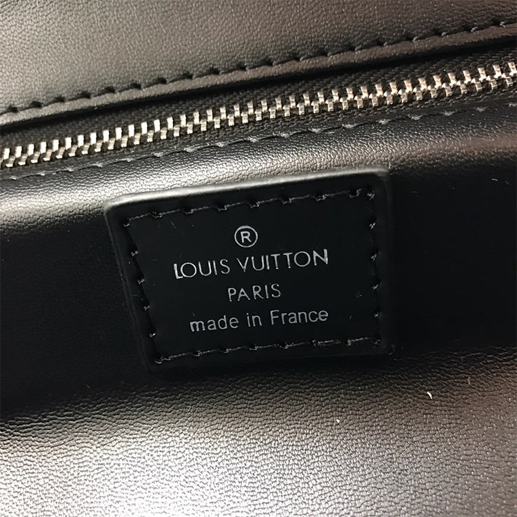 1E870BDE Stylish leather bag