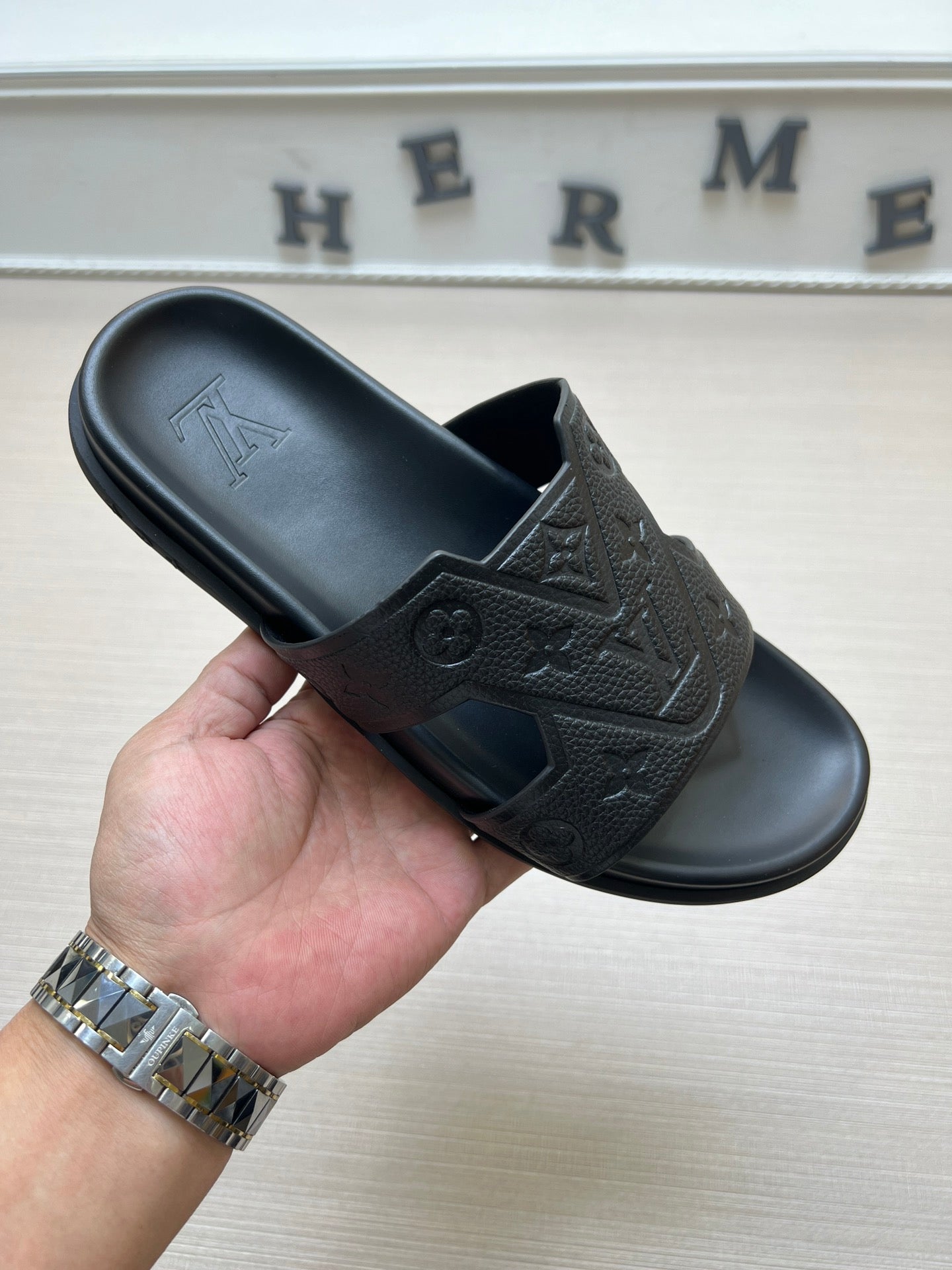 54E68ZDE Stylish slippers