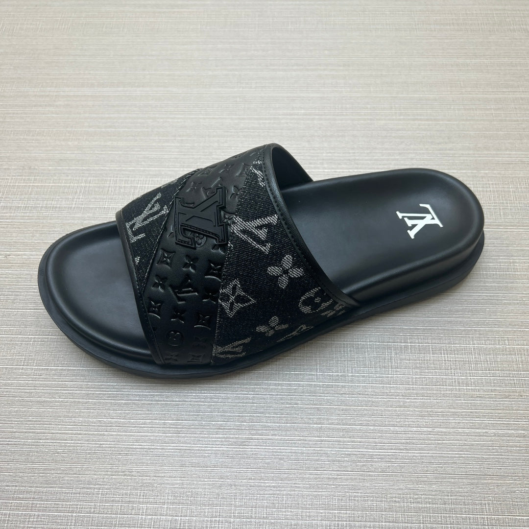 54E2ZDE Stylish slippers