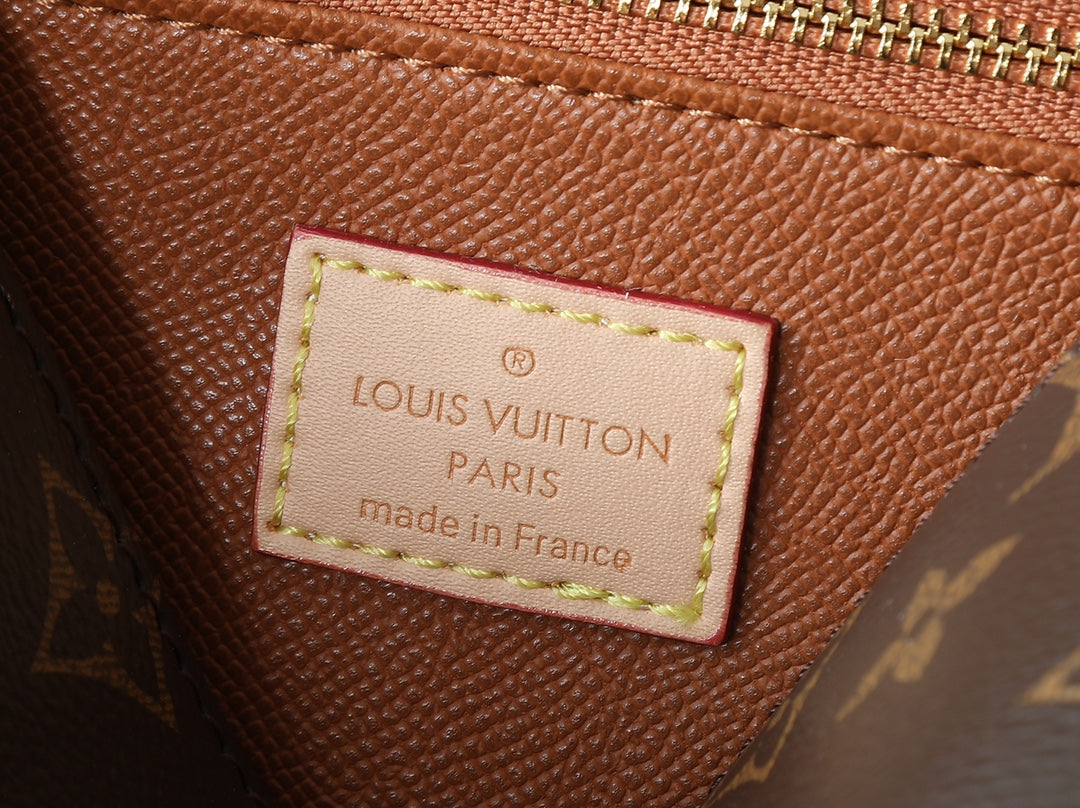15RE19BDE Stylish leather bag