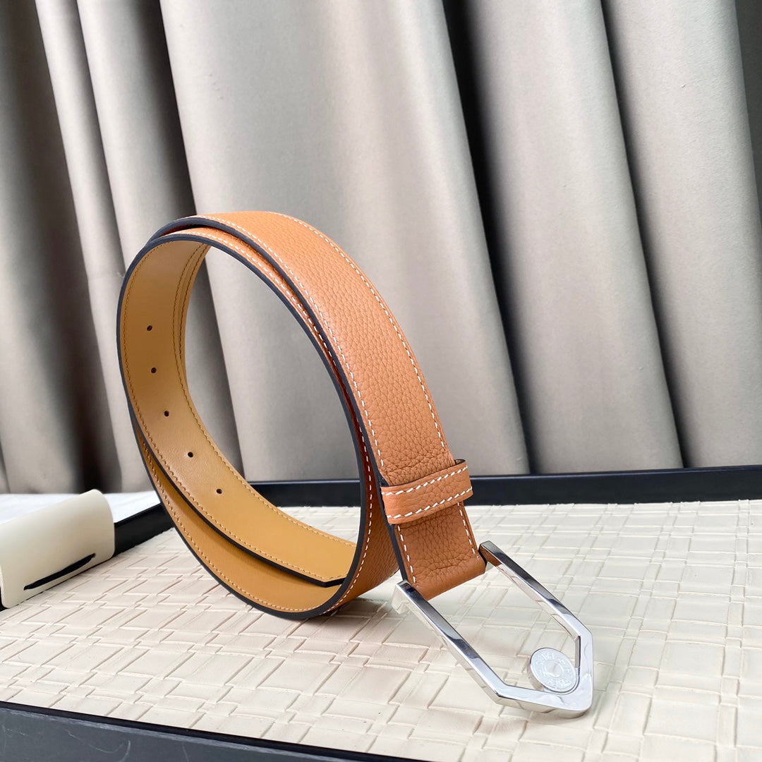14H106PDE Stylish High quality belt With full package
