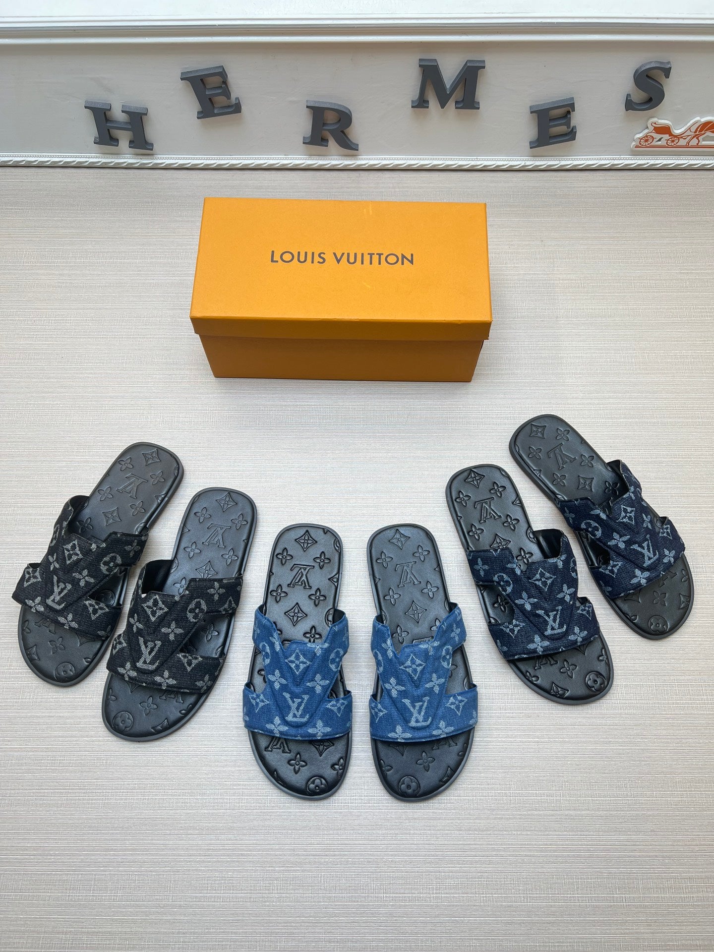54E28ZDE Stylish slippers