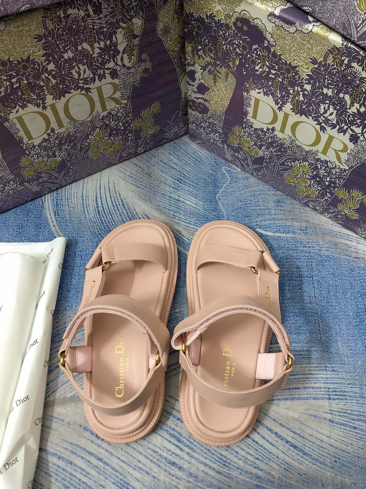 14D8ZDE Stylish sandals