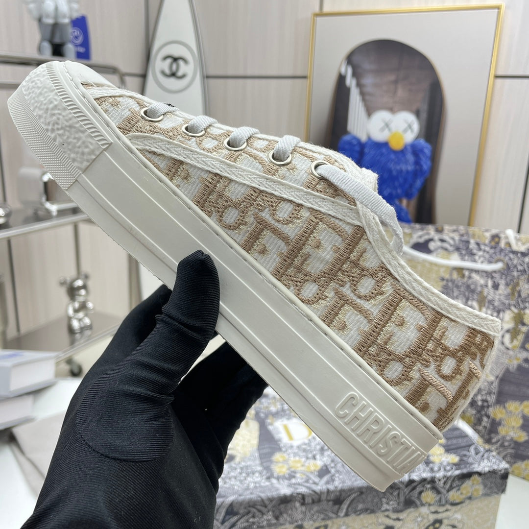 1XD65ZDE Stylish shoes