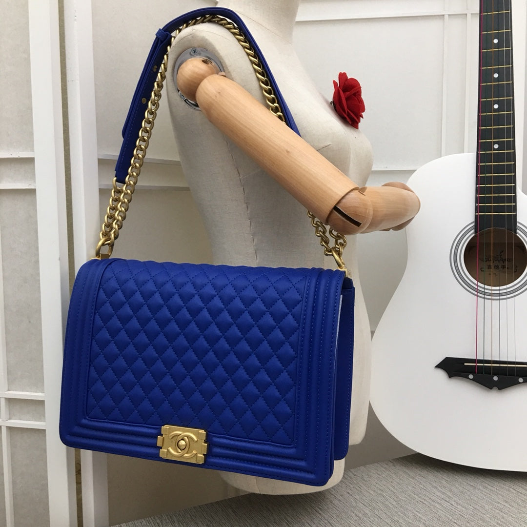 5C60BDE Stylish leather bag