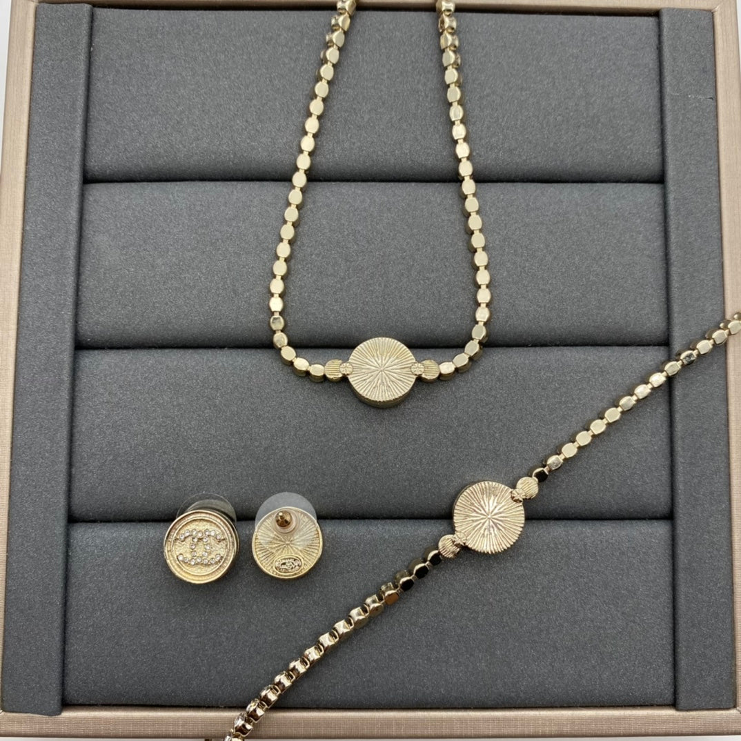 14C210XDE Stylish Earring Bracelets Necklaces