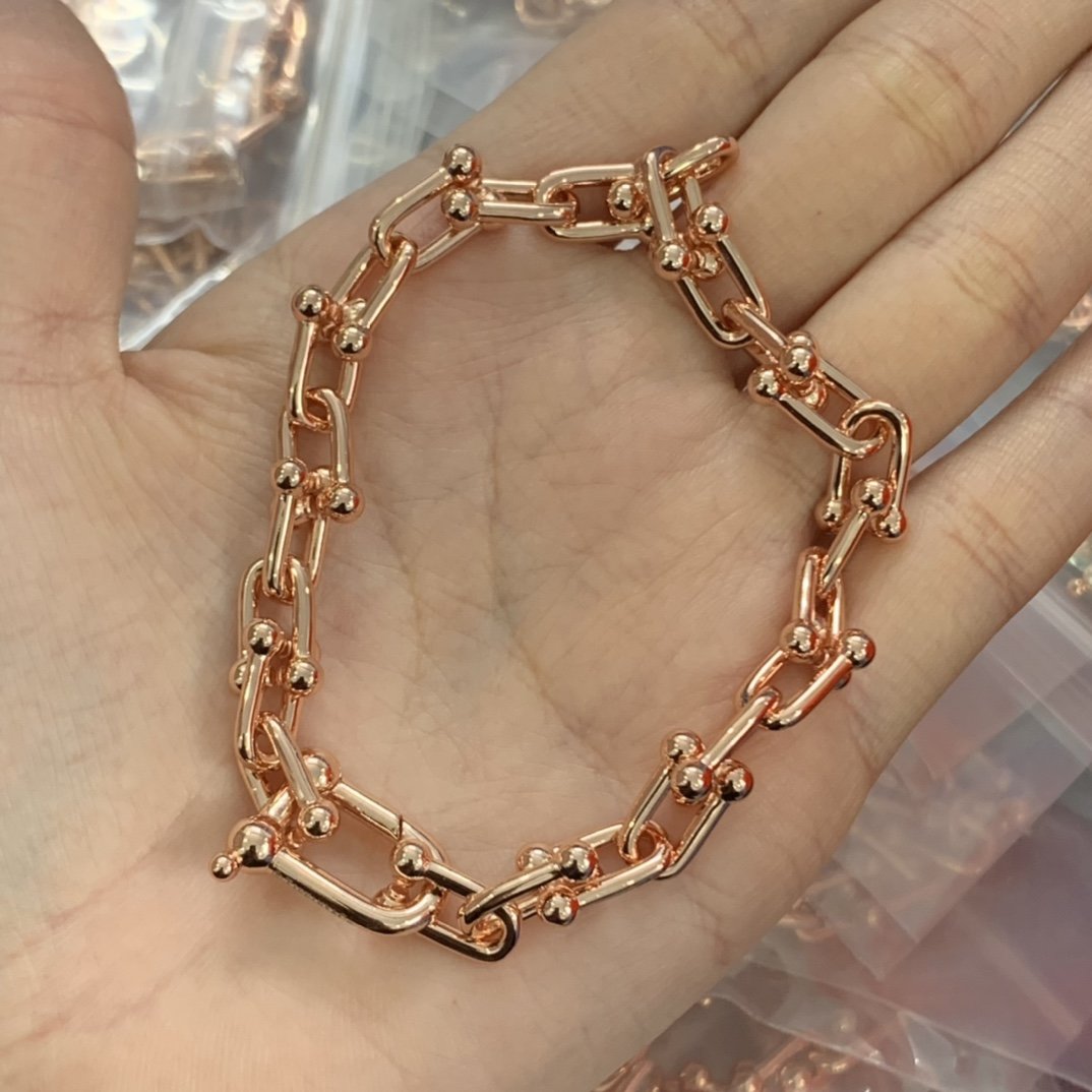 8XT30XDE Stylish Earring Bracelets Necklaces