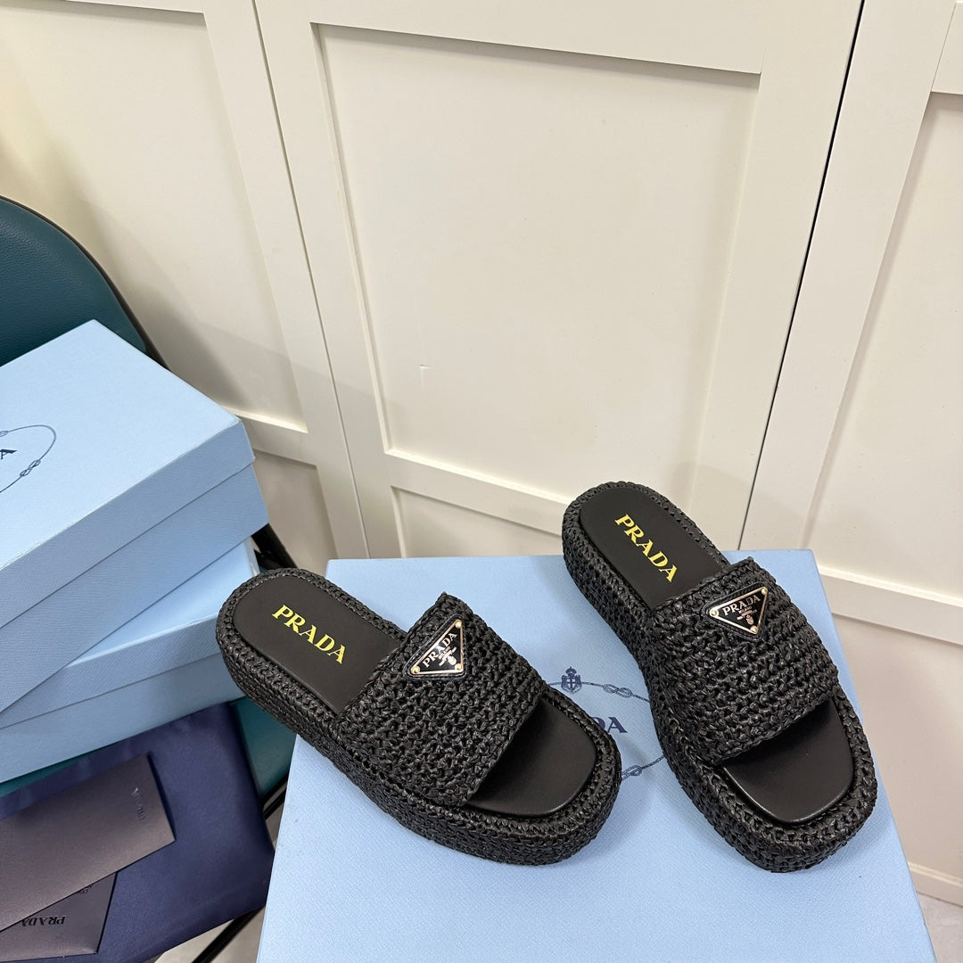 14PD27ZDE Stylish slippers