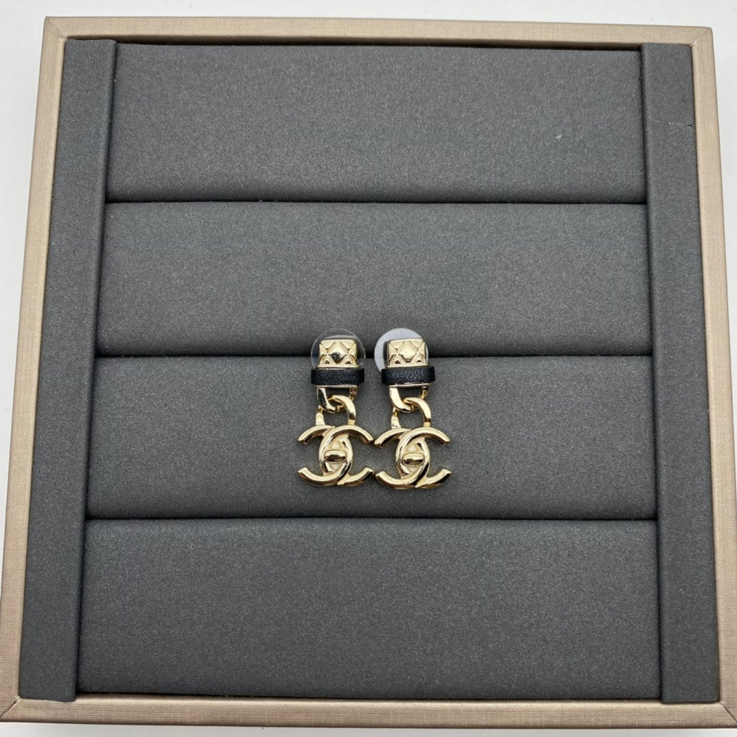 14C432XDE Stylish Earrings Bracelets Necklaces