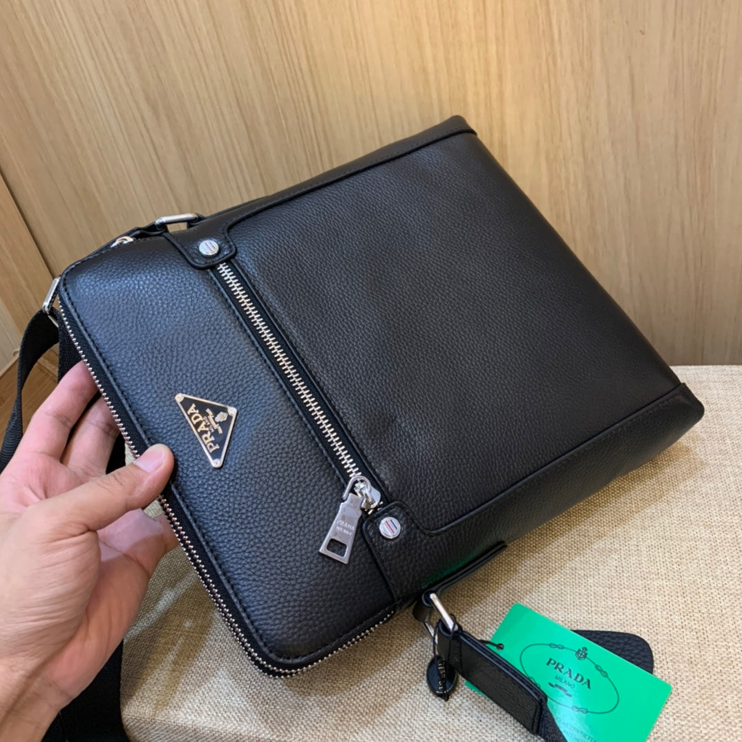 2XPD308BDE Stylish leather bag