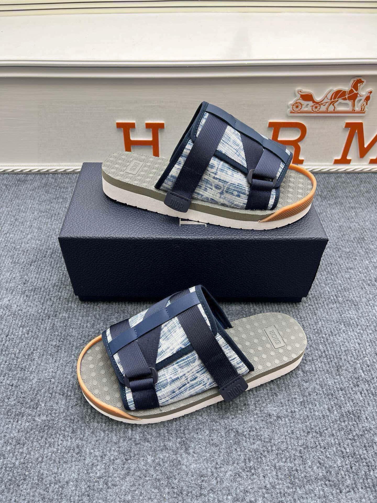 535ZD305ZDE Stylish Slippers