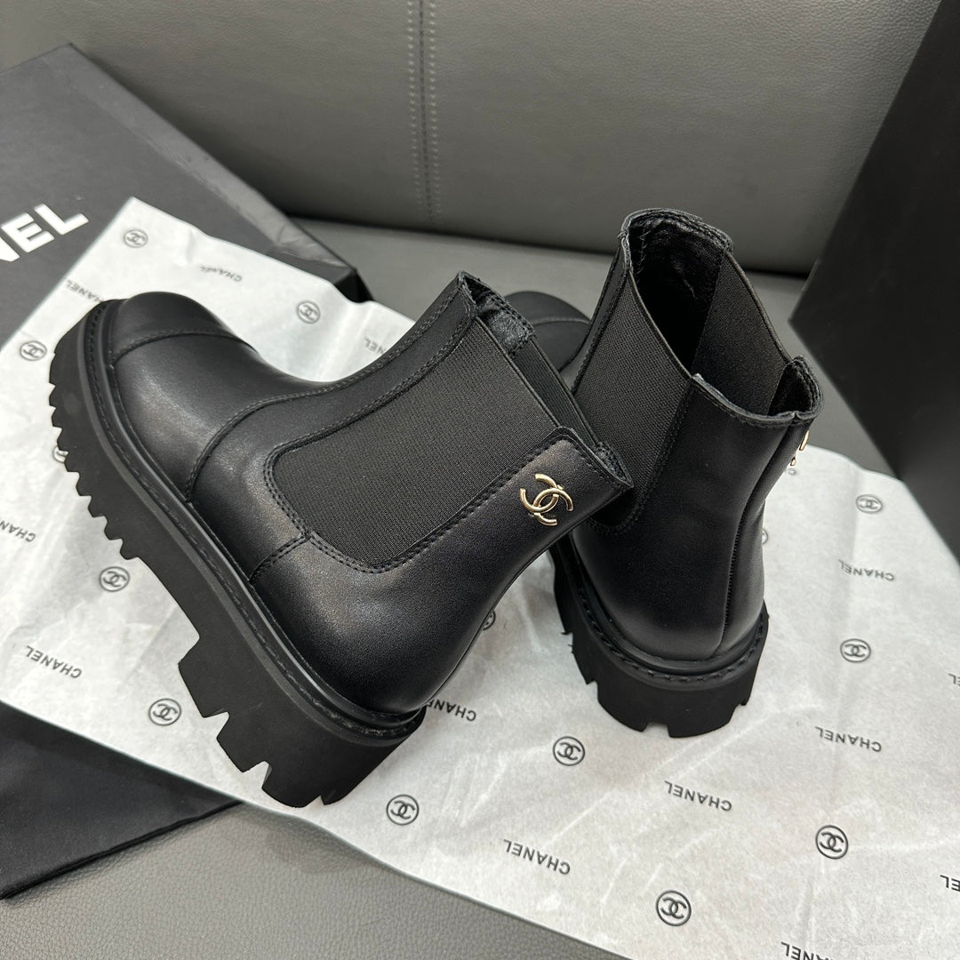 1JC13ZDE Stylish leather boots