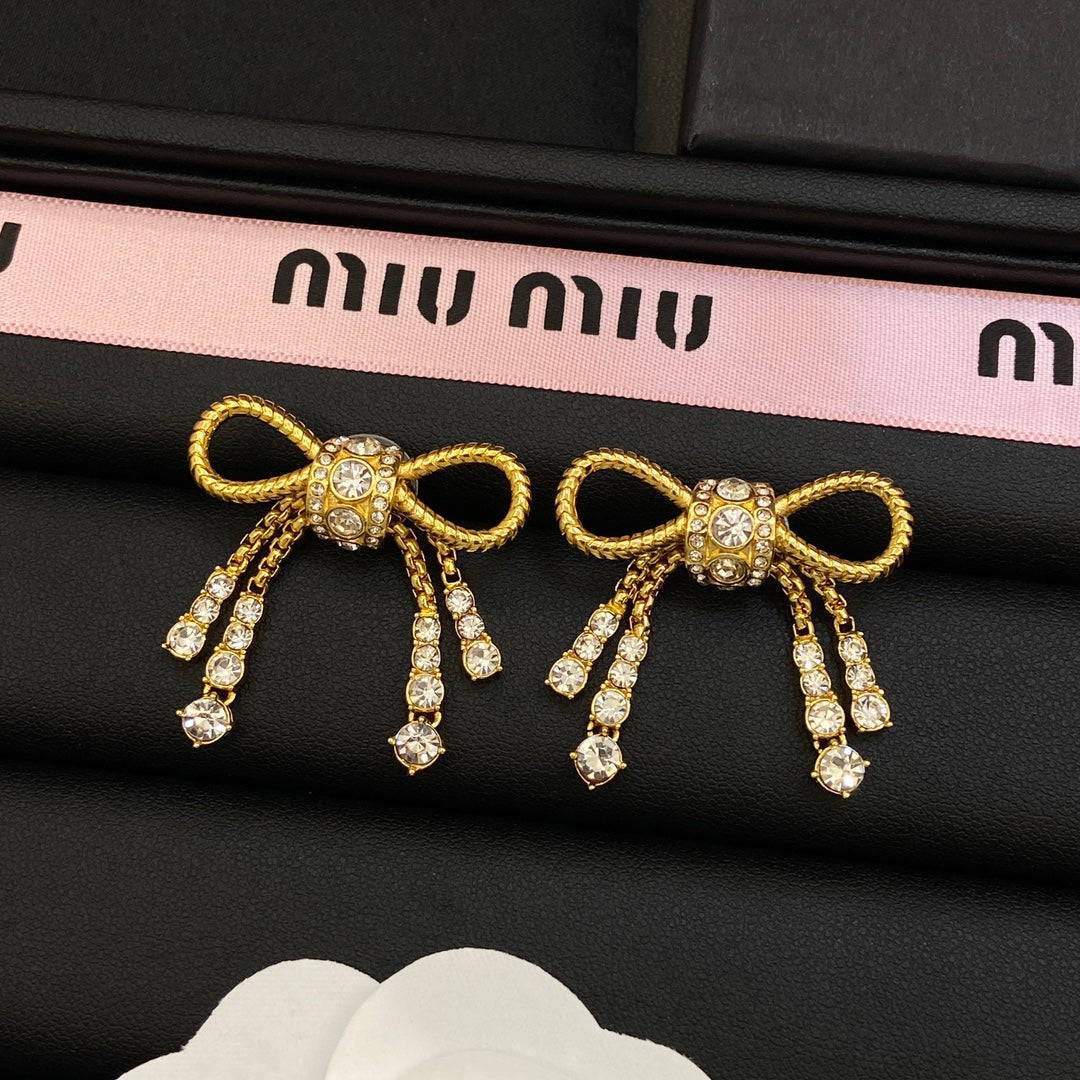 14A950EDE Stylish Earrings