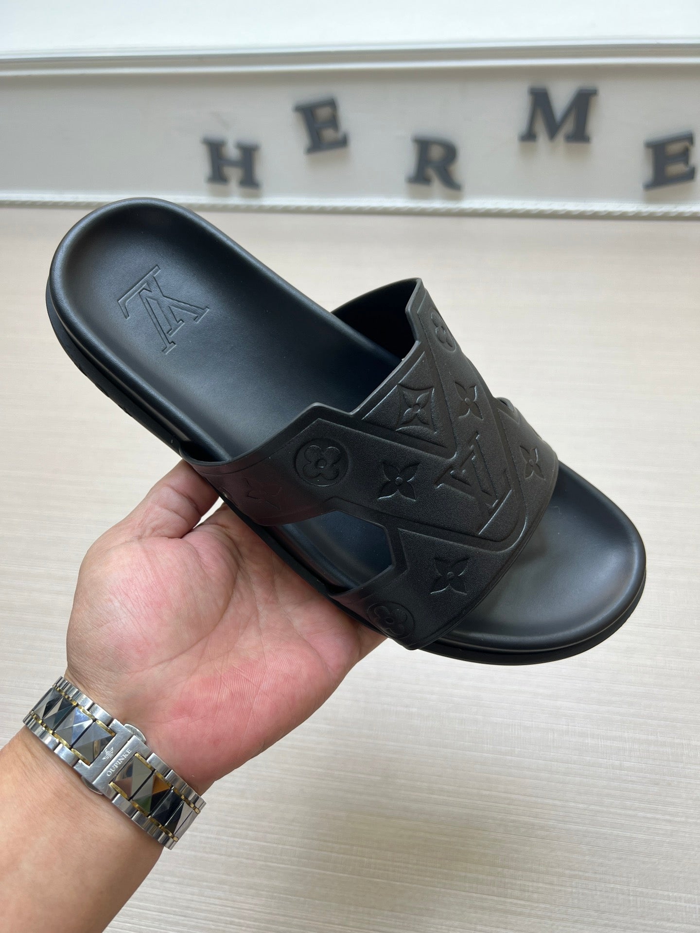 54E66ZDE Stylish slippers
